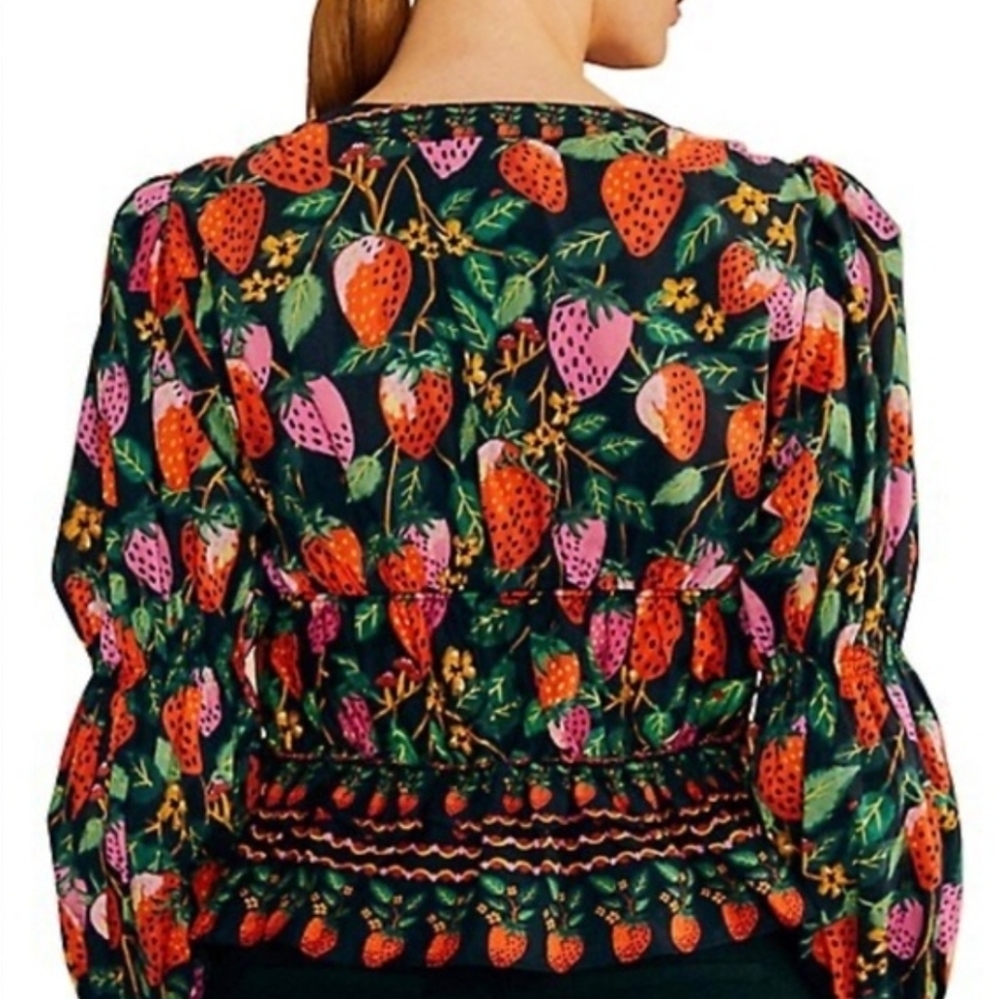 Farm Rio Lady Strawberry Blouse Size Medium - Picture 12 of 16